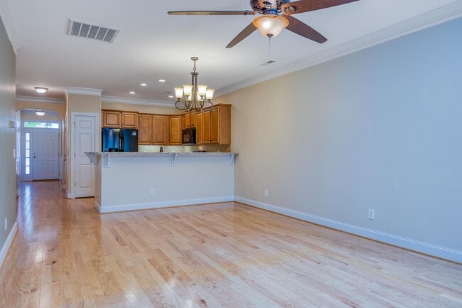 Building Photo - 3 Bedroom, 3 Bathroom Winston Salem Townhome