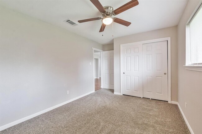 Building Photo - 23102 Wintergate Dr