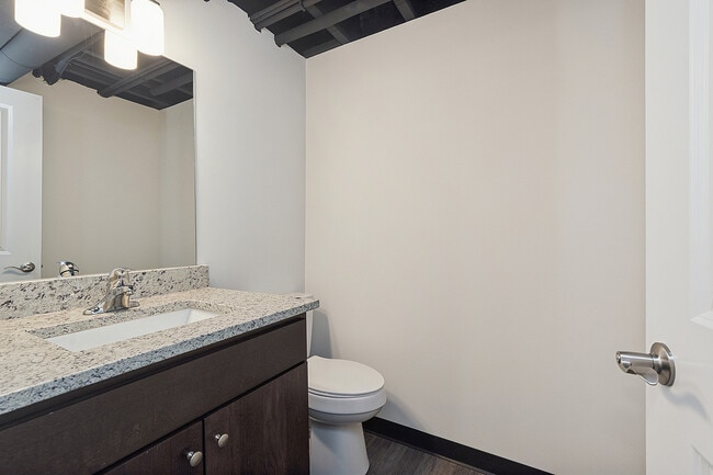 Building Photo - 11 Apollo Ct