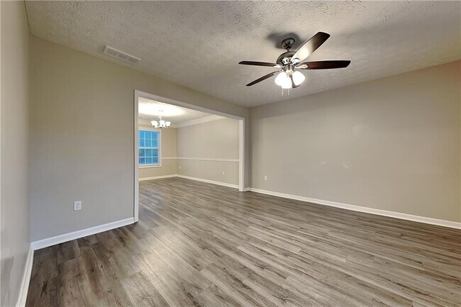 Building Photo - 1210 Webb Farm Ln