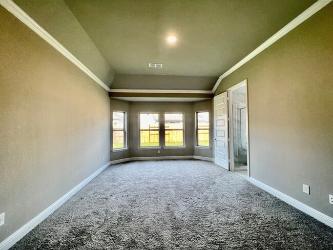 Building Photo - 9503 Crescent Mill Dr
