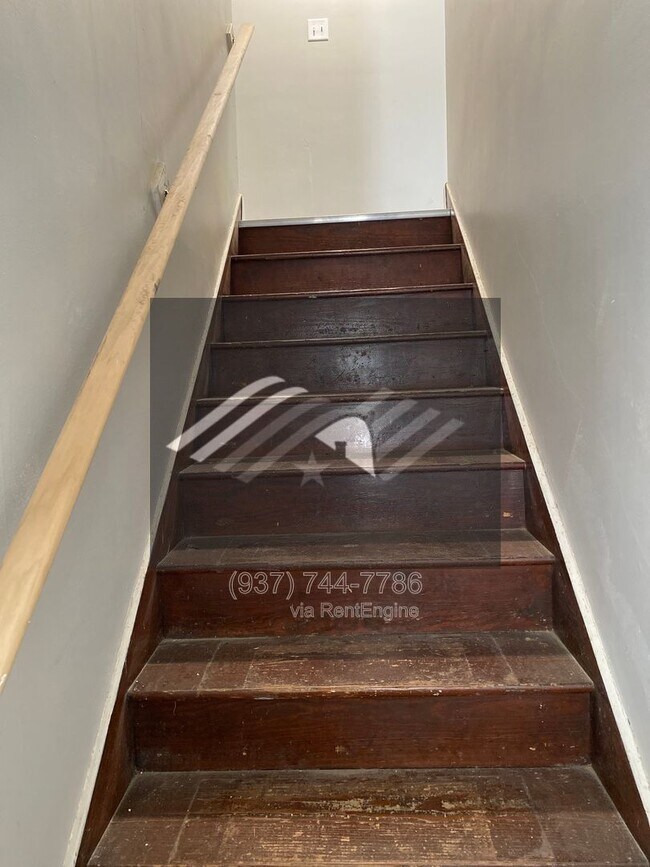 Building Photo - 26 W Beechwood Ave