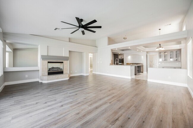 Building Photo - Gorgeous 1 Story Home in Gated Community