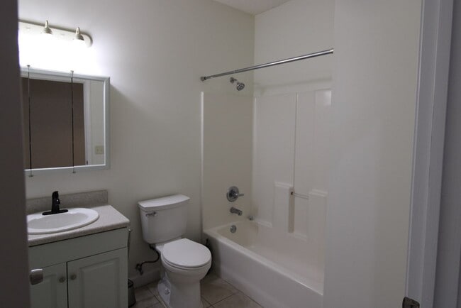 Building Photo - 348 Moss Creek Ln