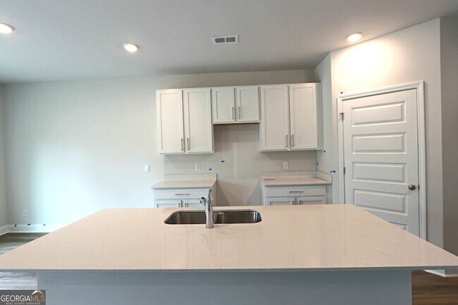 Building Photo - 121 Buckeye Rd