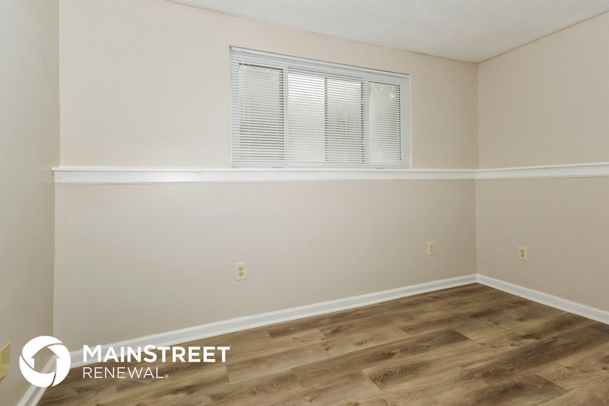 Building Photo - 6839 S Lawndale Ave