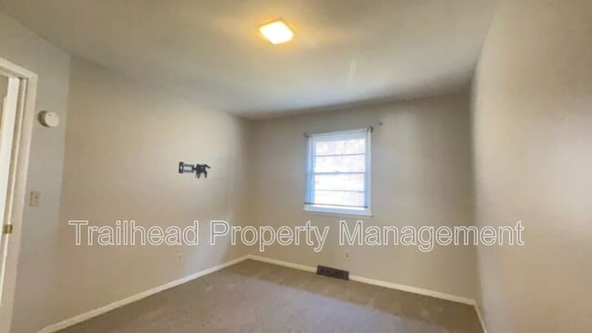 Building Photo - 6109 N Broadway