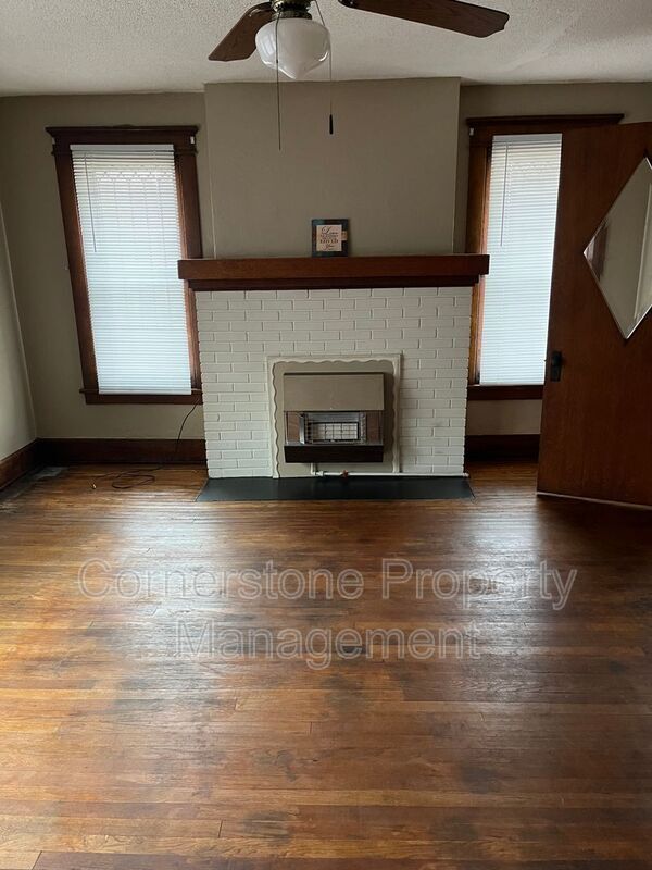 Building Photo - 19 Johnson Pl