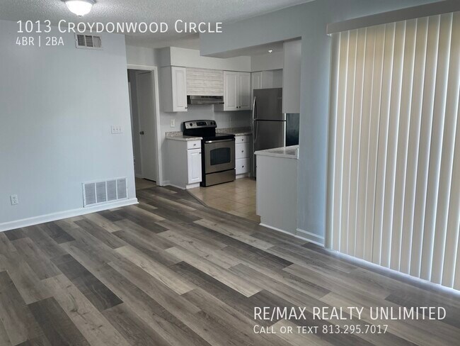 Building Photo - 1013 Croydonwood Cir