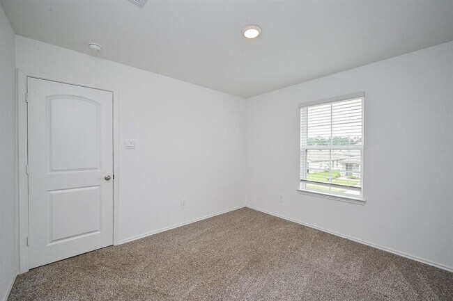 Building Photo - 5411 Auburn Gardens Ct