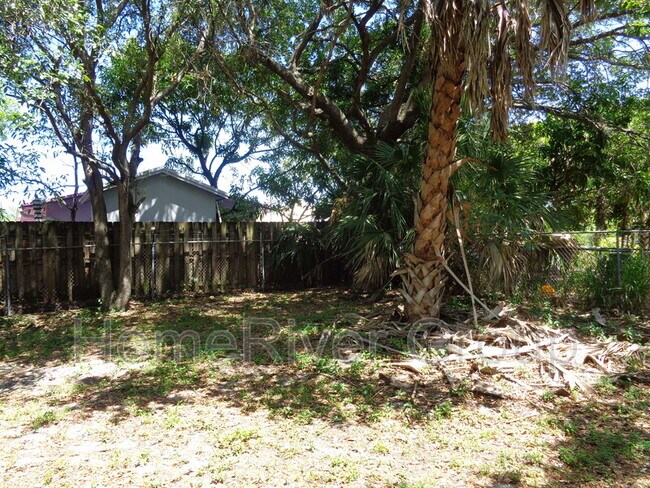 Building Photo - 500 NW 9th Ave