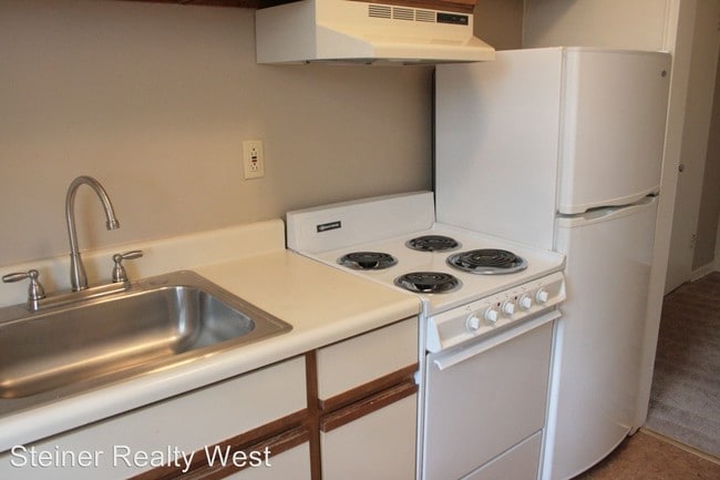 Building Photo - 828 Ohio River Blvd