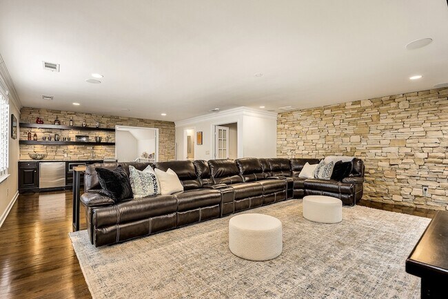 Building Photo - 9504 Glenfiddich Trce