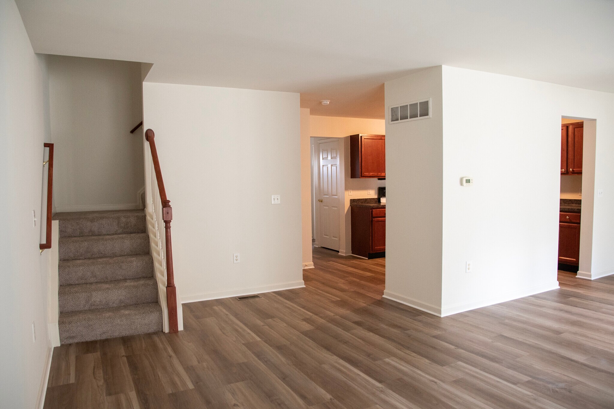 Building Photo - 6 Parkview Ter