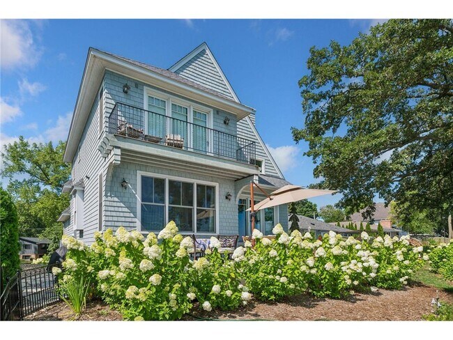 Building Photo - 4941 Island View Dr