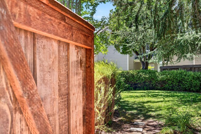 Building Photo - Single-Story Black Diamond Beauty on a Quiet Court with Private Backyard!!