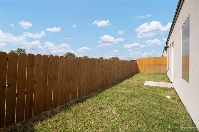 Building Photo - 4221 Heron Ave