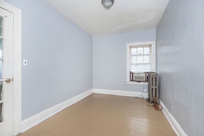 Building Photo - 2827 Avondale Ave