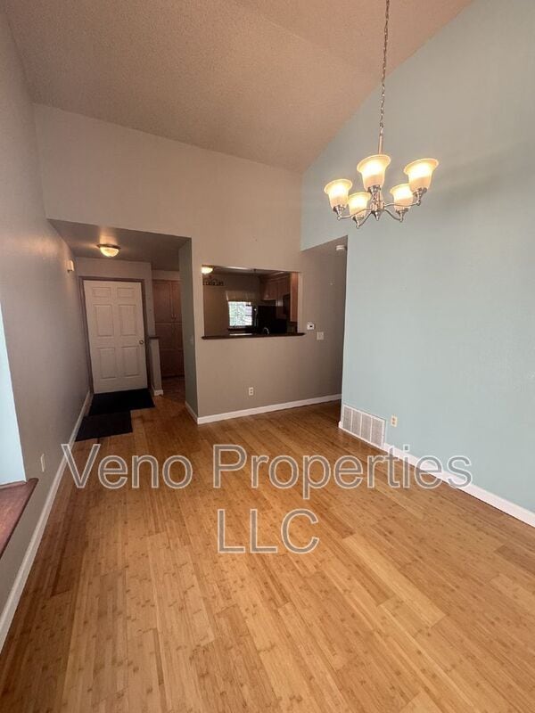 Building Photo - 5213 Forest Point Dr S