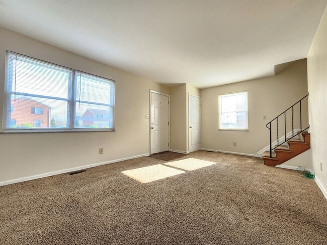 Building Photo - 2527 Sonora Dr