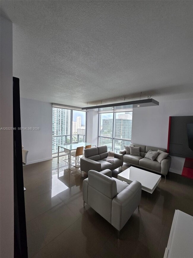 Building Photo - 1060 Brickell Ave