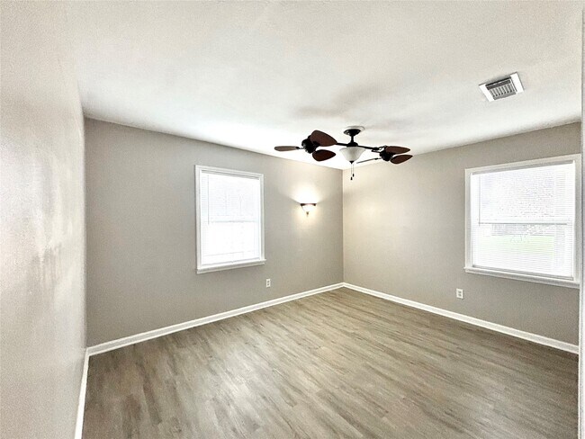 Building Photo - 13034 Peoria St