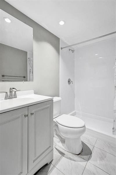 Building Photo - 200 S Birch Rd