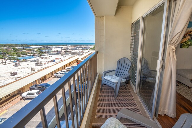 Building Photo - Beautiful Fully Furnished, 2 Bed, 1 1/2 Bath, Oceanview Condo with Pool