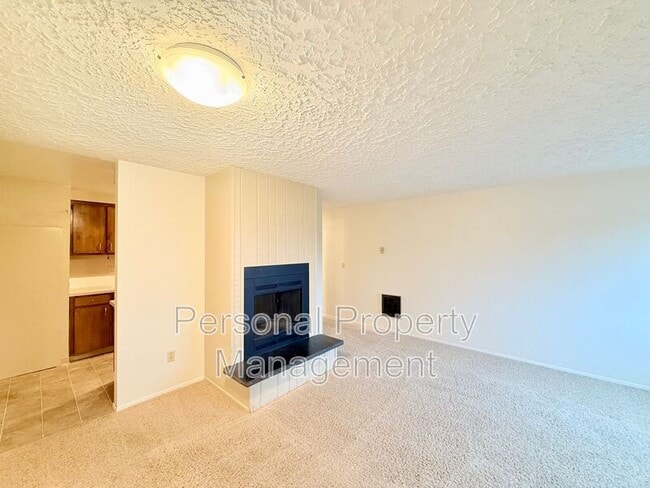 Building Photo - 708 W 31st St