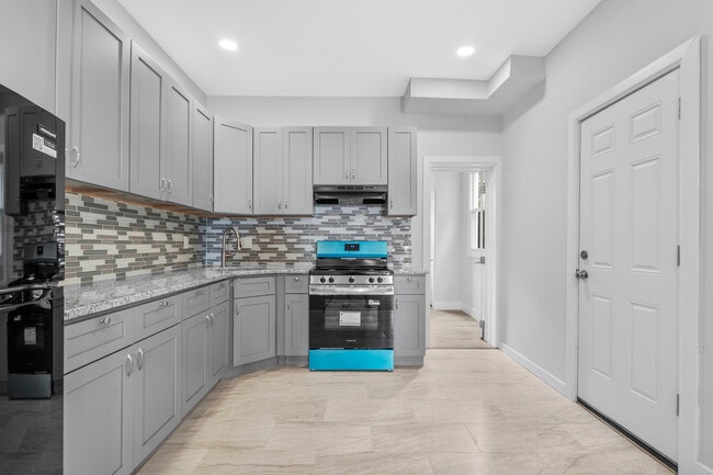 Building Photo - 2418 N 16th St