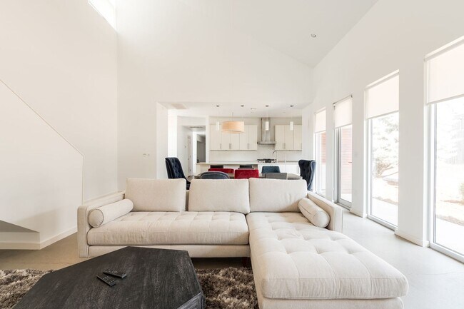 Building Photo - Modern Living + Downtown OKC + 3 bedrooms + 2 Car Garage