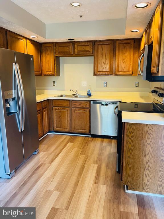 Building Photo - 4462 Regalwood Terrace