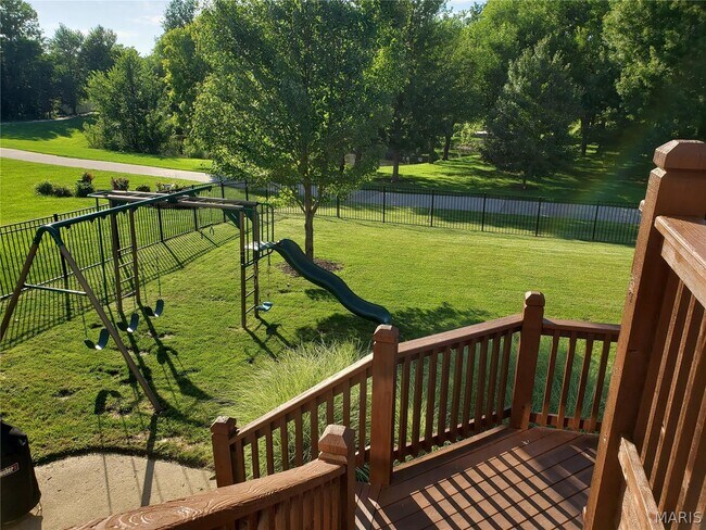Building Photo - 809 Barklage Ct