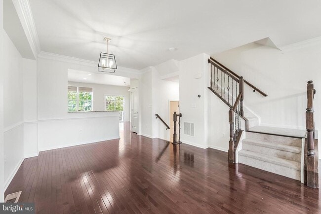 Building Photo - 43190 Loudoun Reserve Dr