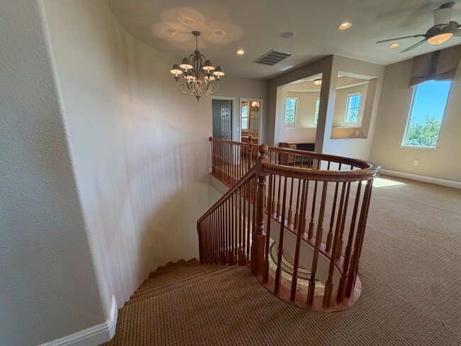 Building Photo - 1014 Gamay Dr
