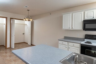 Building Photo - Lakewood Village