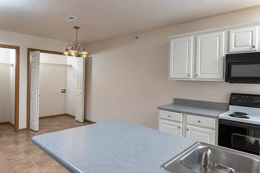 Primary Photo - Lakewood Village