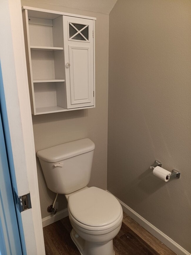 Building Photo - Recently Remodeled House is Now Avialable!