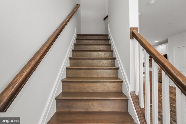 Building Photo - 14583 Lakestone Dr