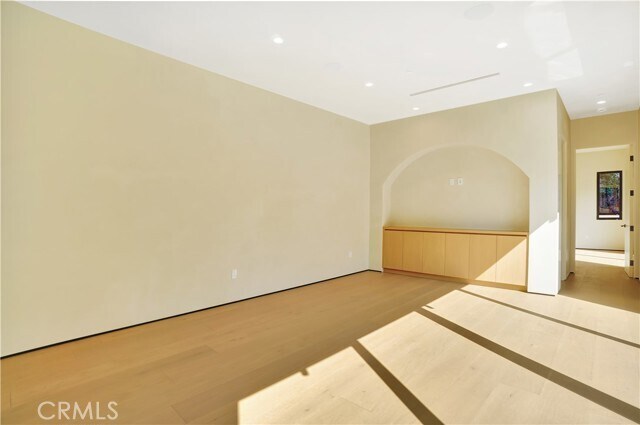 Building Photo - 5149 Beeman Ave