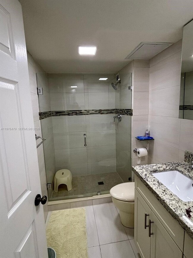 Building Photo - 18081 Biscayne Blvd