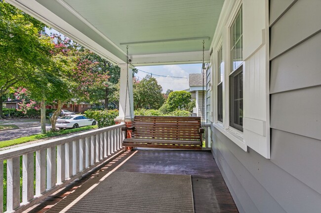 Building Photo - 1734 Hancock Ave