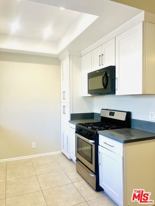 Building Photo - 4349 Cahuenga Blvd