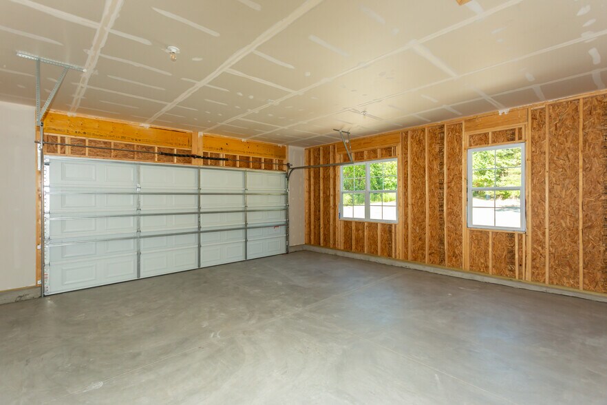 Building Photo - 12675 Victoria Hts