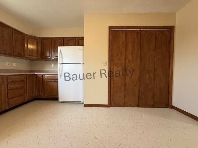 Building Photo - db34