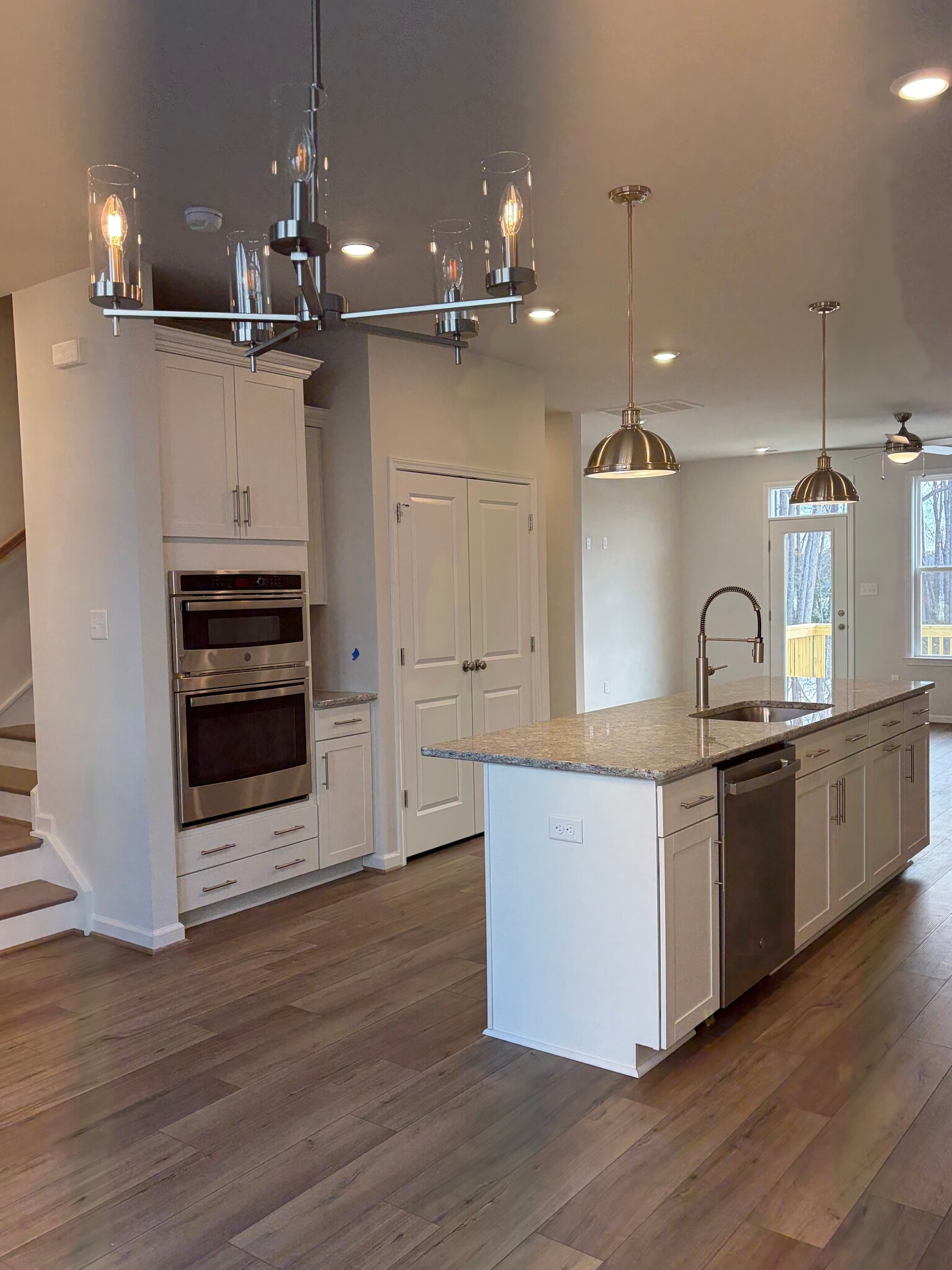 Building Photo - 206 That Way