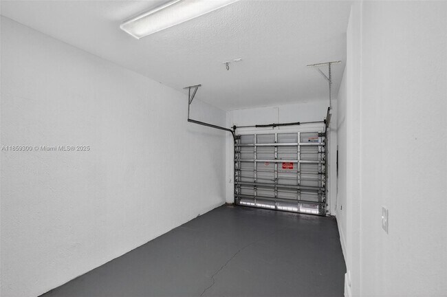 Building Photo - 14747 SW 25th Ln