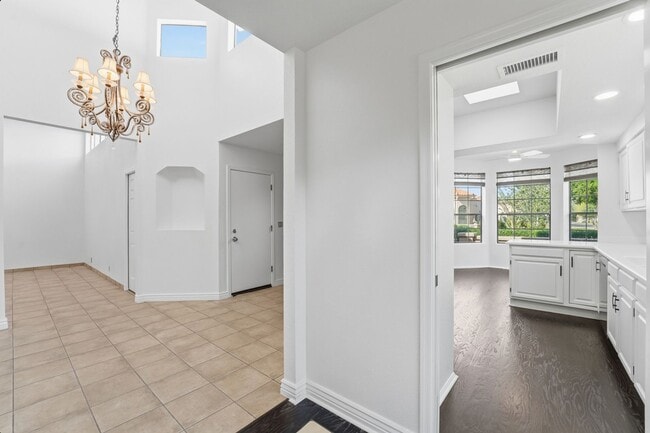 Building Photo - Welcome to this stunning 3-bedroom, 2-bathroom home in the heart of Scottsdale, AZ *RENT SPECIAL*