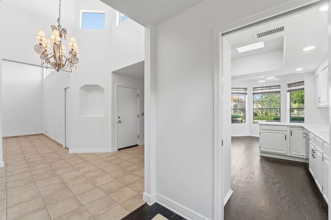 Building Photo - Welcome to this stunning 3-bedroom, 2-bathroom home in the heart of Scottsdale, AZ