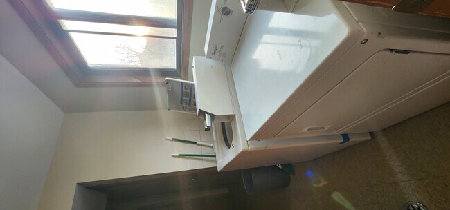 Building Photo - 9290 Hamilton Ct